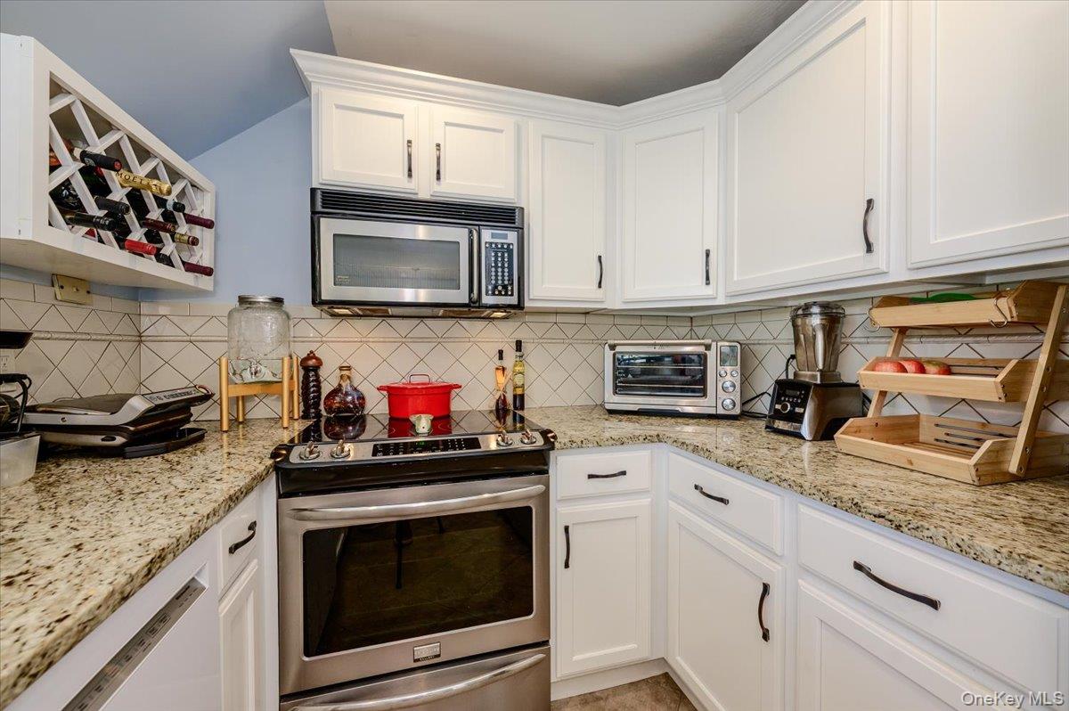 543 W Broadway, Unit A photo 12