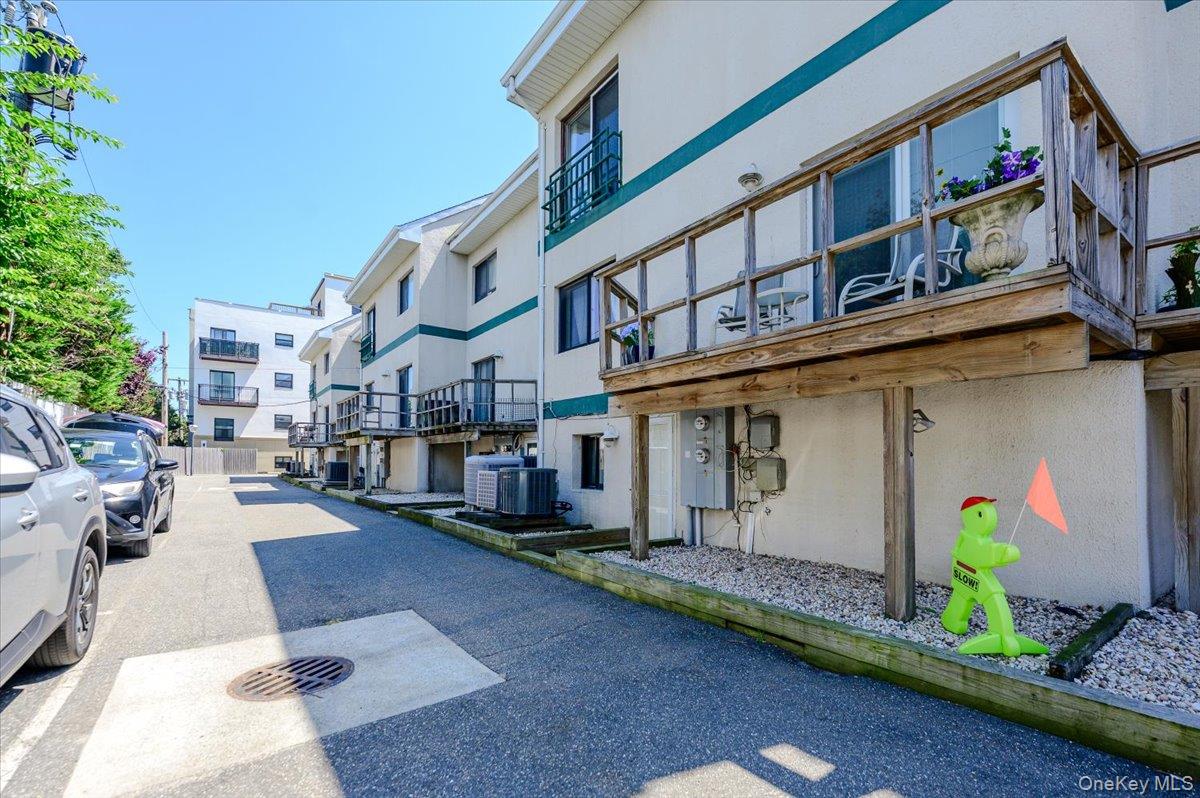 543 W Broadway, Unit A photo 24