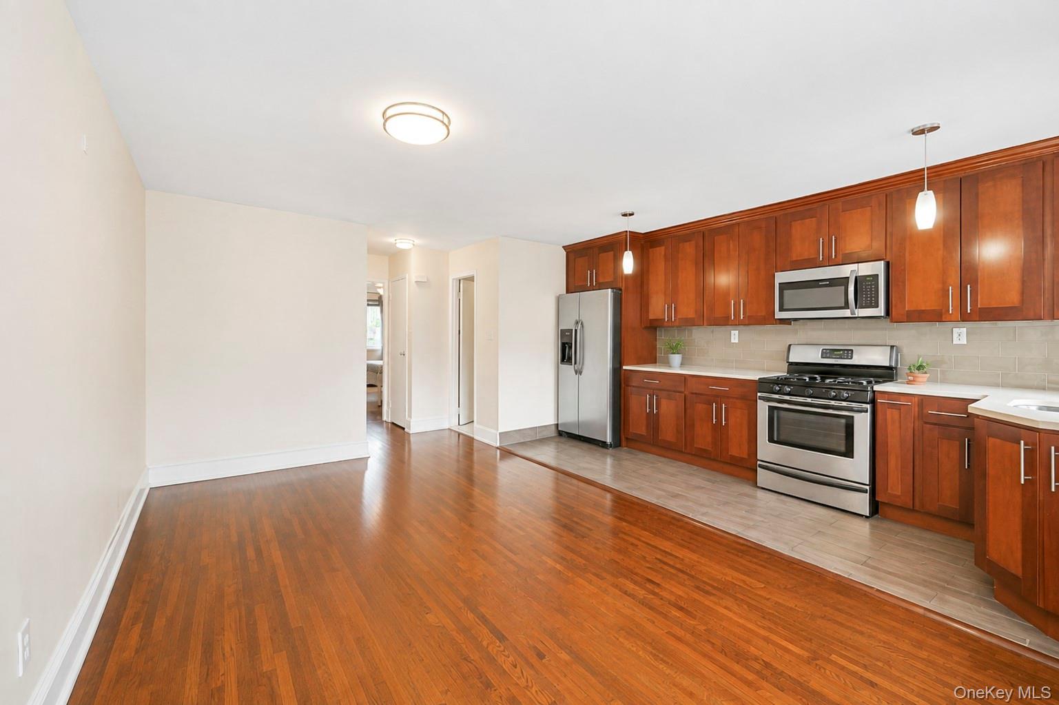 709 Ashford Street – For Sale photo 22