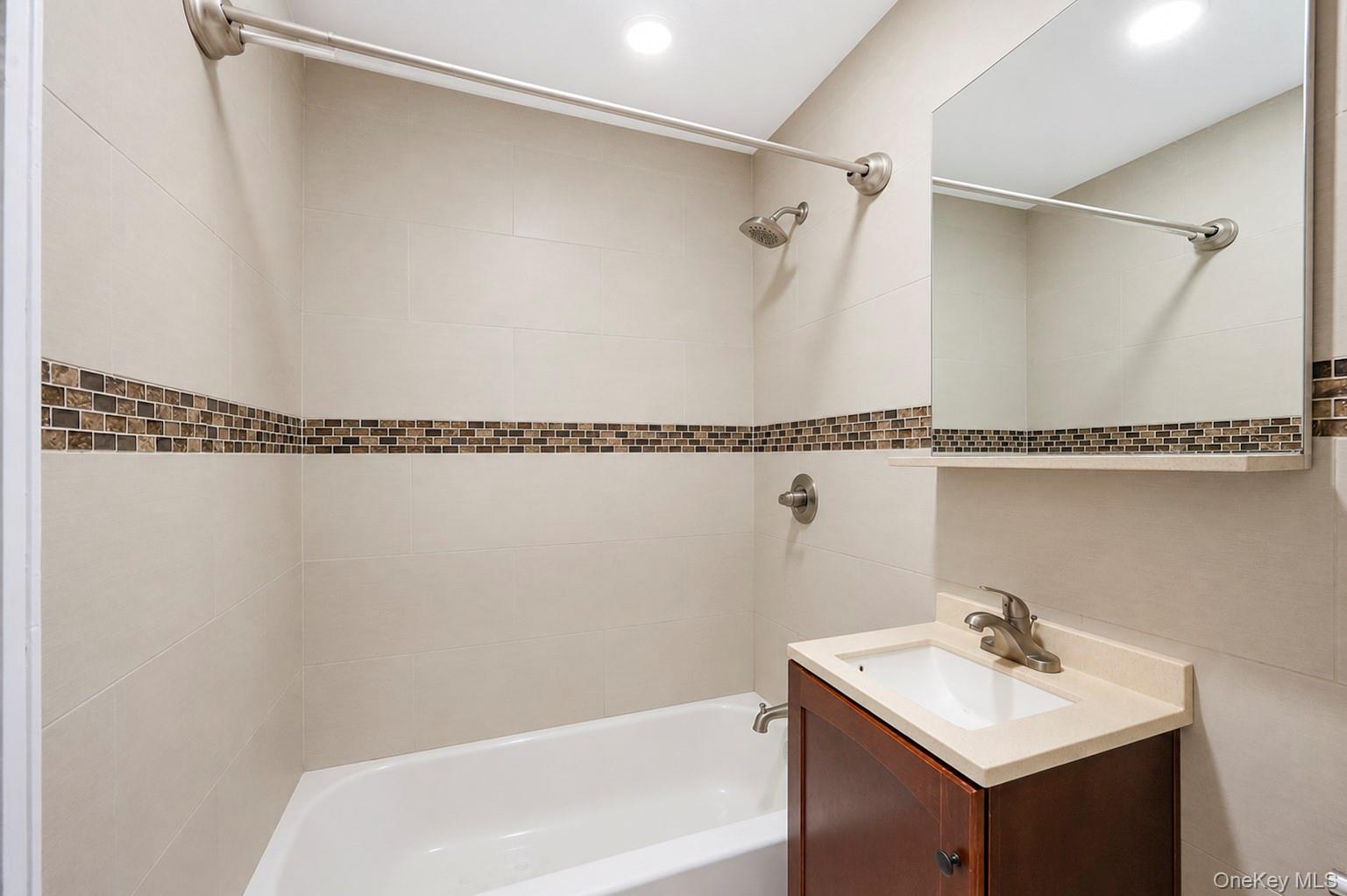 709 Ashford Street – For Sale photo 26