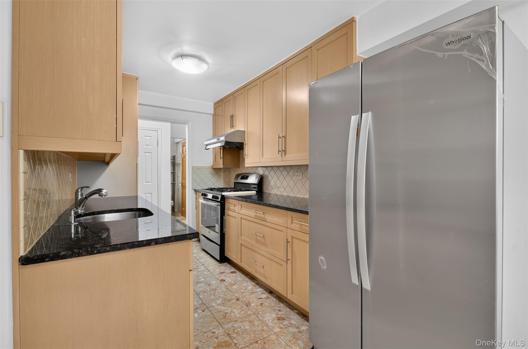 138-70 Elder Avenue, Unit 3L photo 12