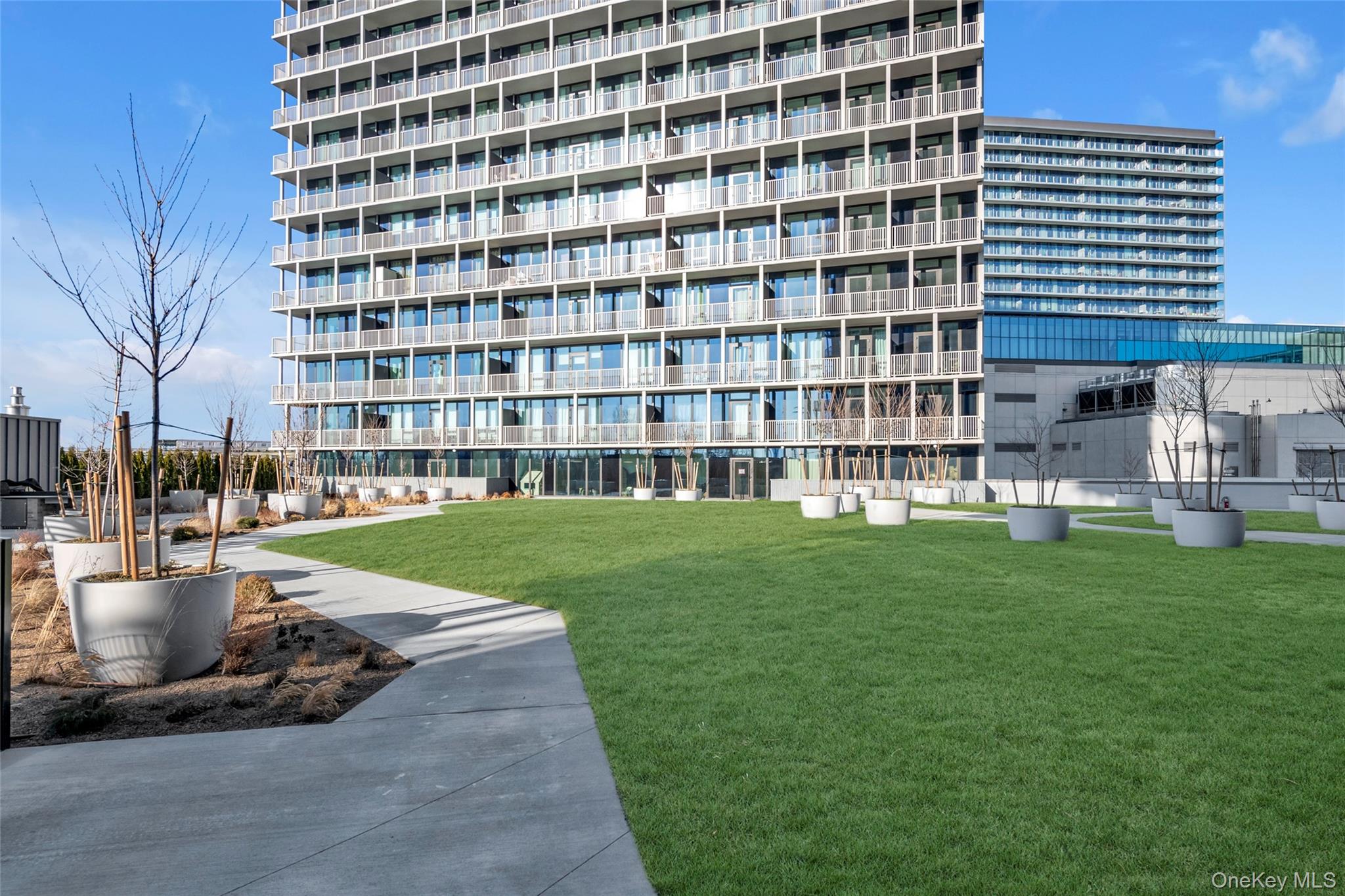 131-02B 40th Road, Unit 13P
