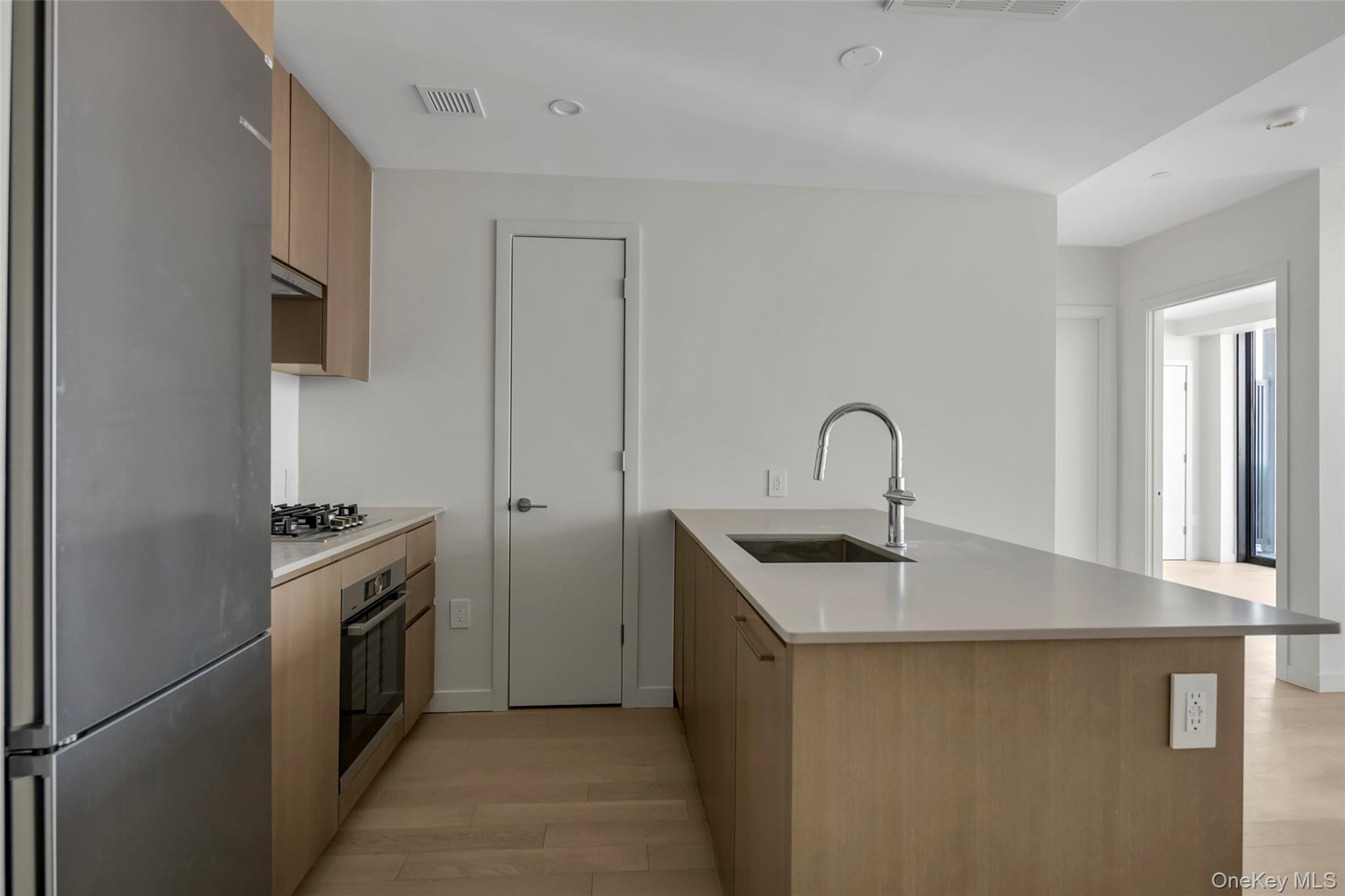 131-02B 40th Road, Unit 13P photo 13