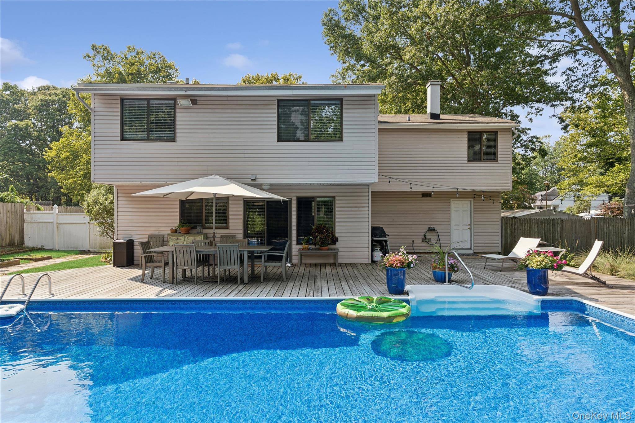 27 Sugarbush Lane – For Sale