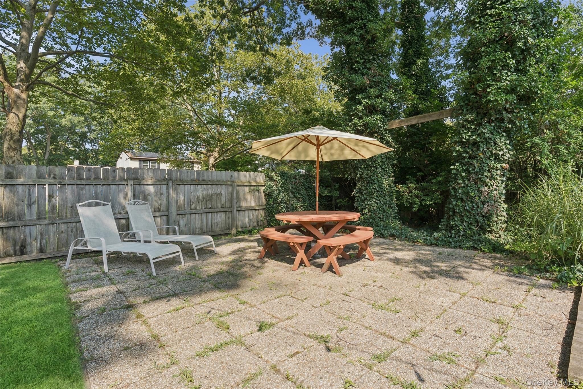 27 Sugarbush Lane – For Sale photo 32
