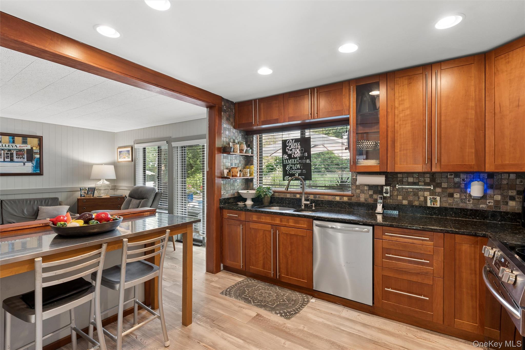 27 Sugarbush Lane – For Sale photo 6