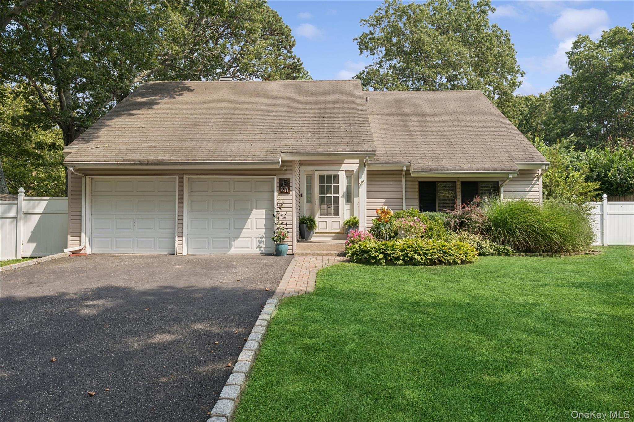 27 Sugarbush Lane – For Sale photo 36