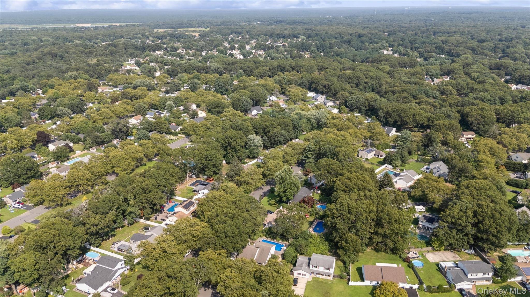 27 Sugarbush Lane – For Sale photo 43
