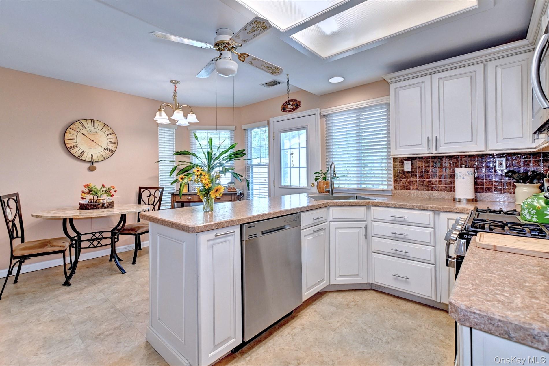 272 Glen Drive – For Sale photo 25