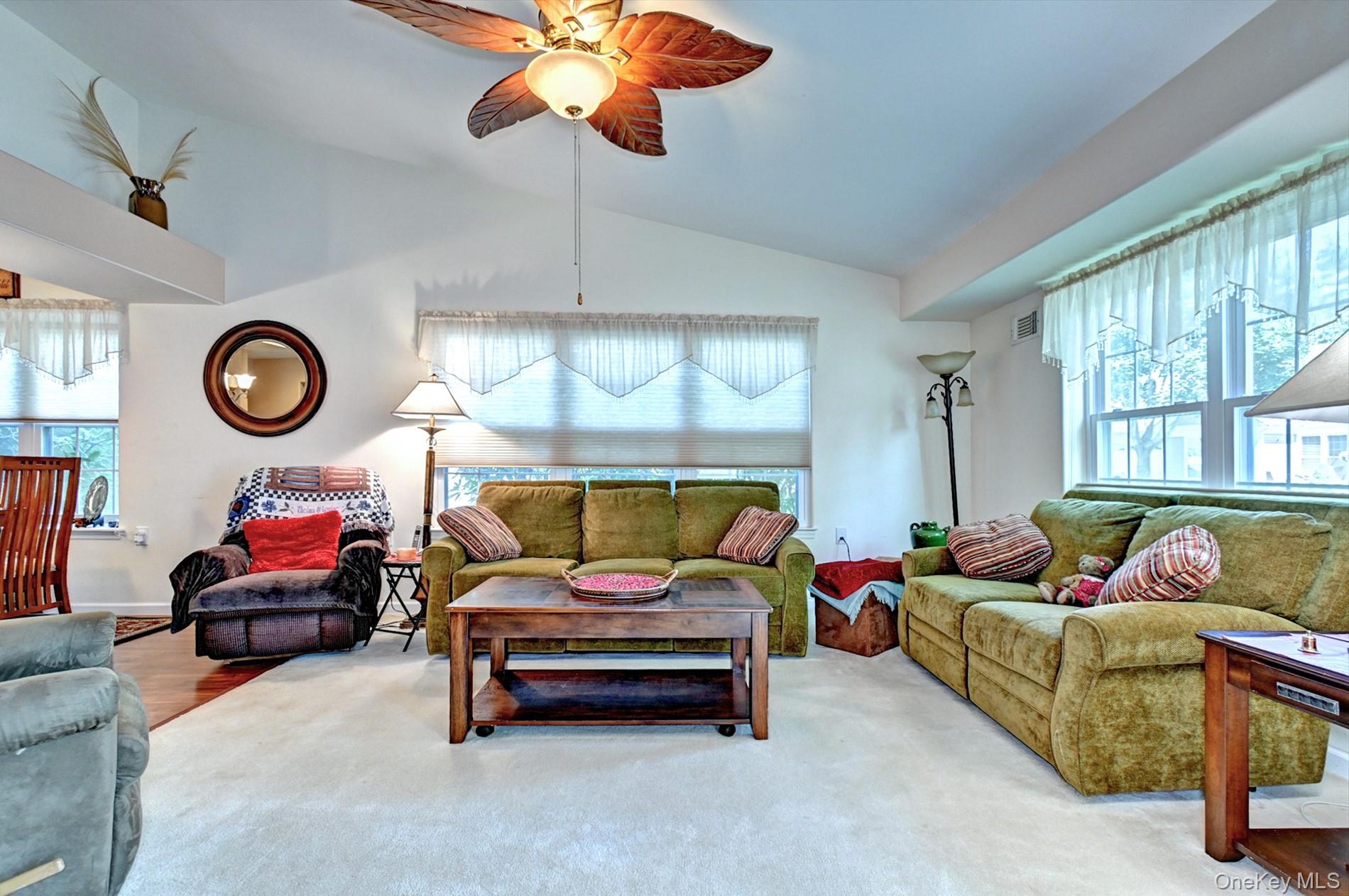272 Glen Drive – For Sale photo 4