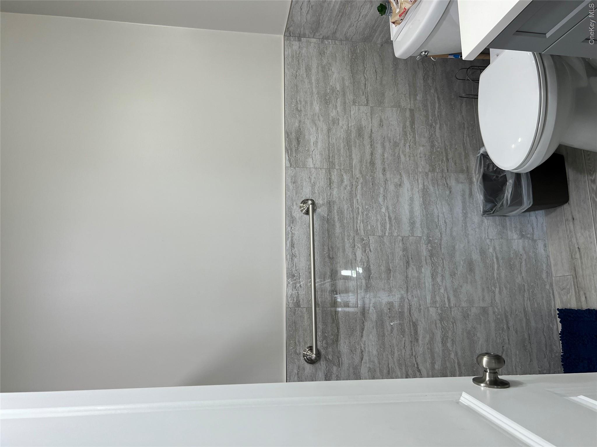 445 Albany Avenue – For Sale photo 14