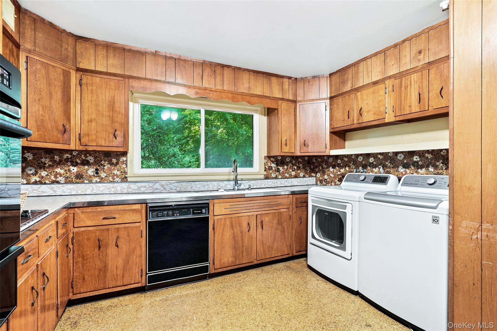 7 Overhill Road – For Sale photo 16