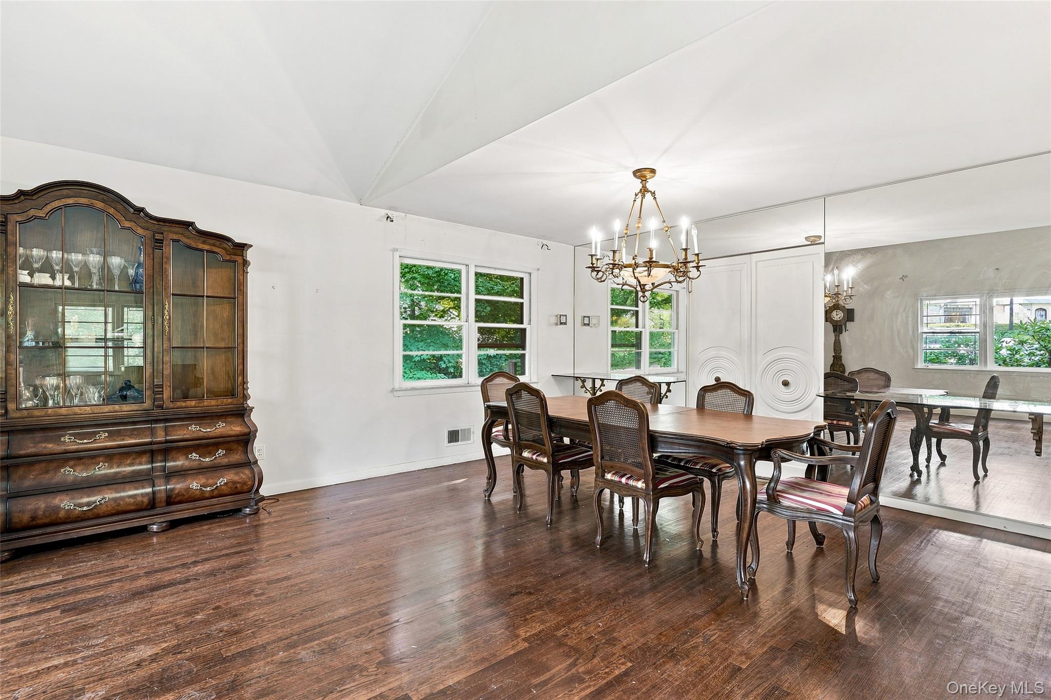 7 Overhill Road – For Sale photo 11