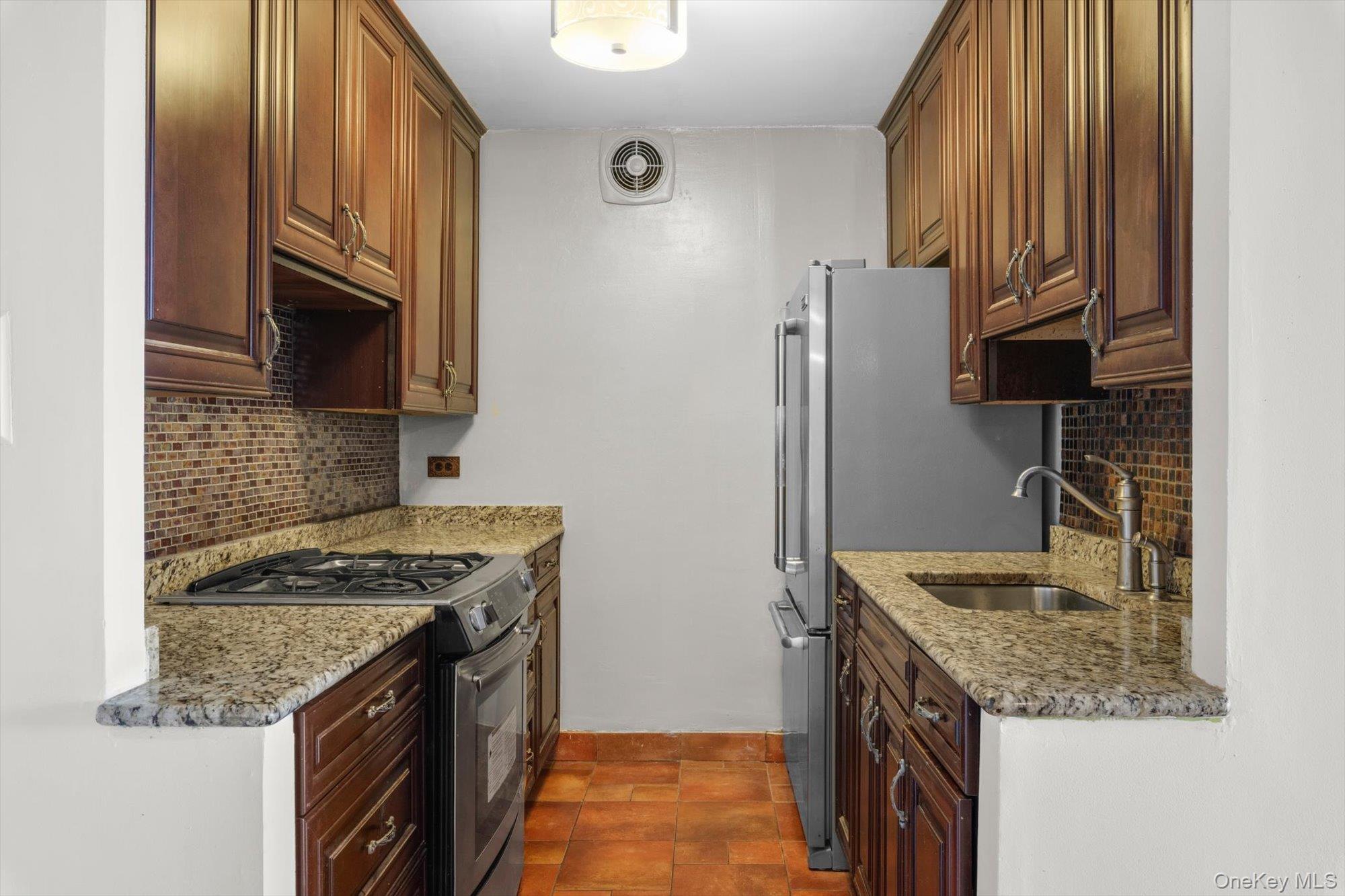 118-18 Union Turnpike, Unit 9C photo 11