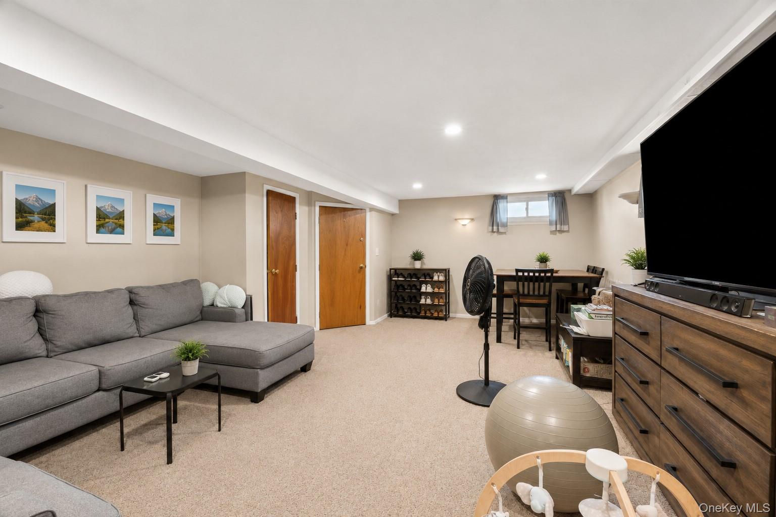1024 First Avenue – For Sale photo 37