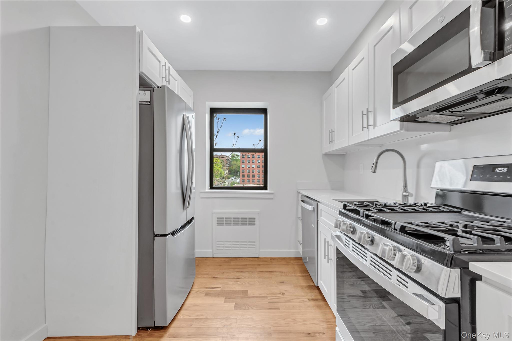 671 Bronx River Road, Unit 4P photo 9
