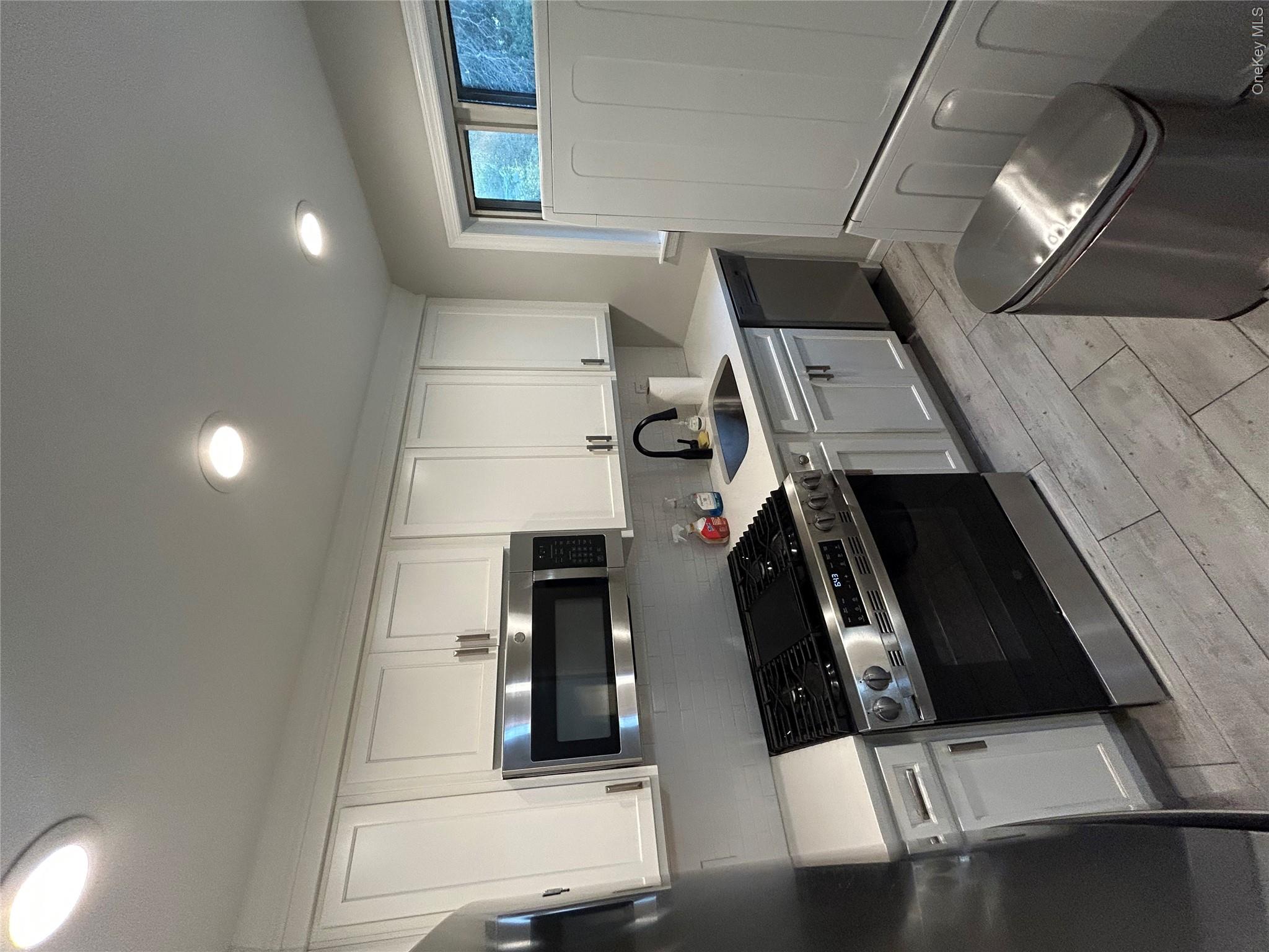220-21 Hillside Avenue, Unit Upper photo 5