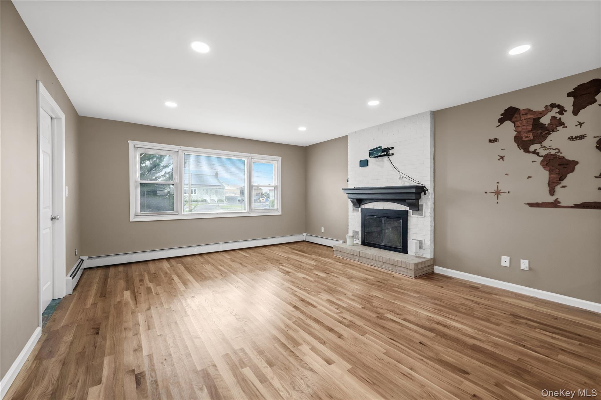 280 S Bayview Avenue – For Sale photo 7