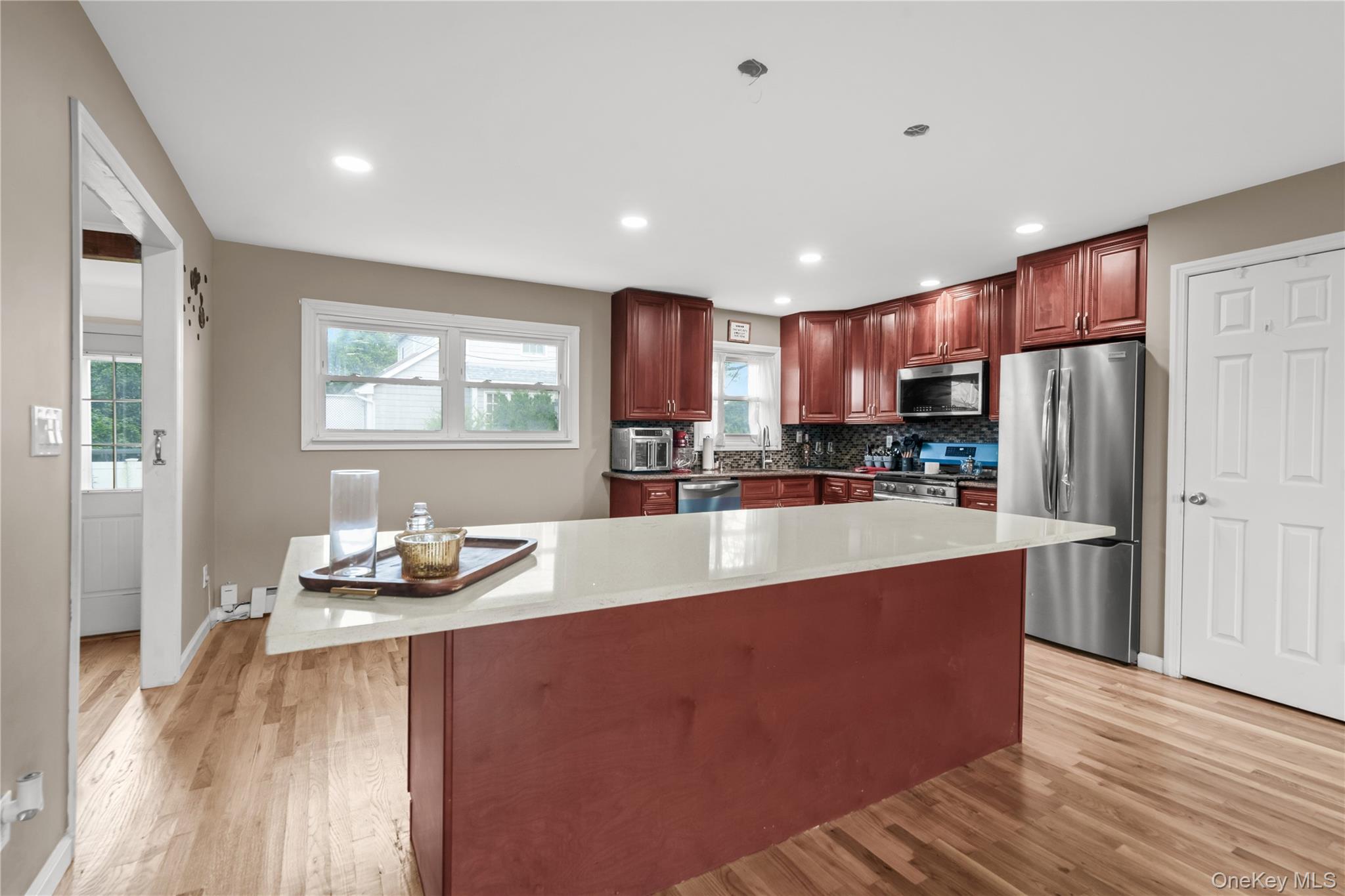 280 S Bayview Avenue – For Sale photo 9