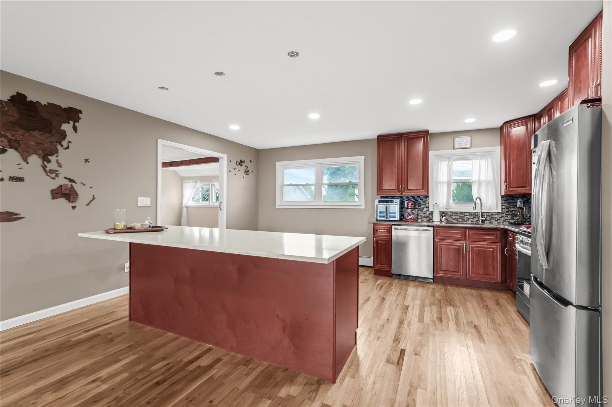 280 S Bayview Avenue – For Sale photo 8