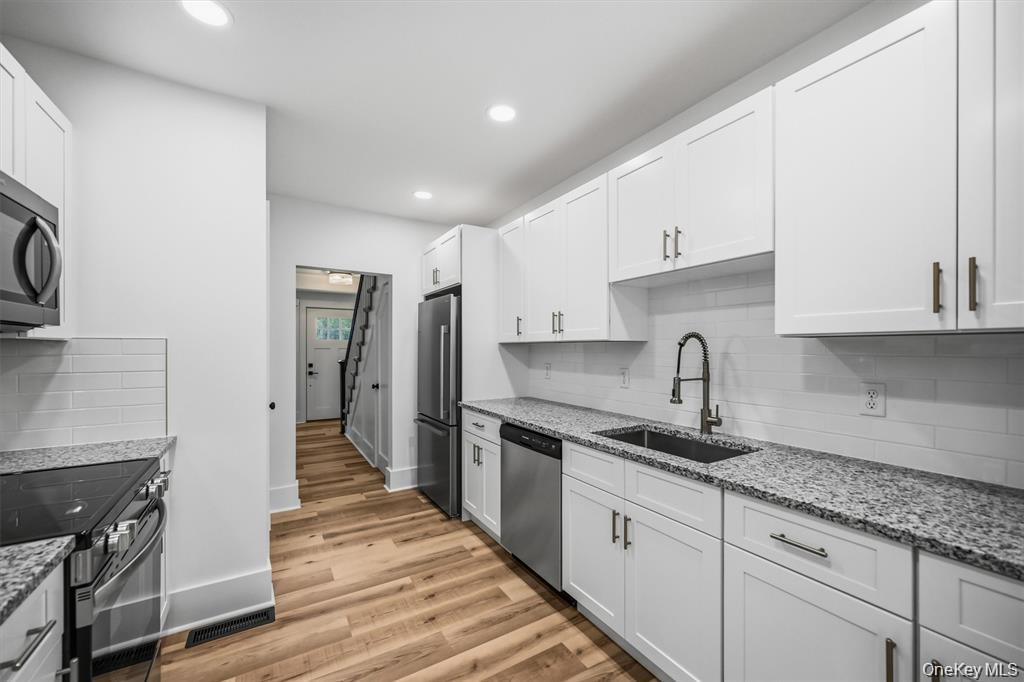 17 Cherry Street – For Rent photo 3