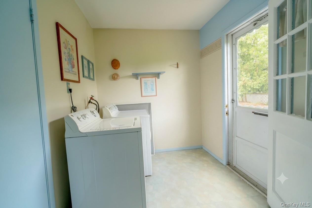 30 Segatogue Lane – For Sale photo 21