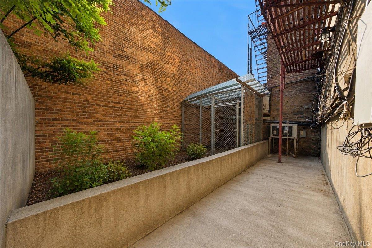 536 E 138th Street, Unit 8 photo 43