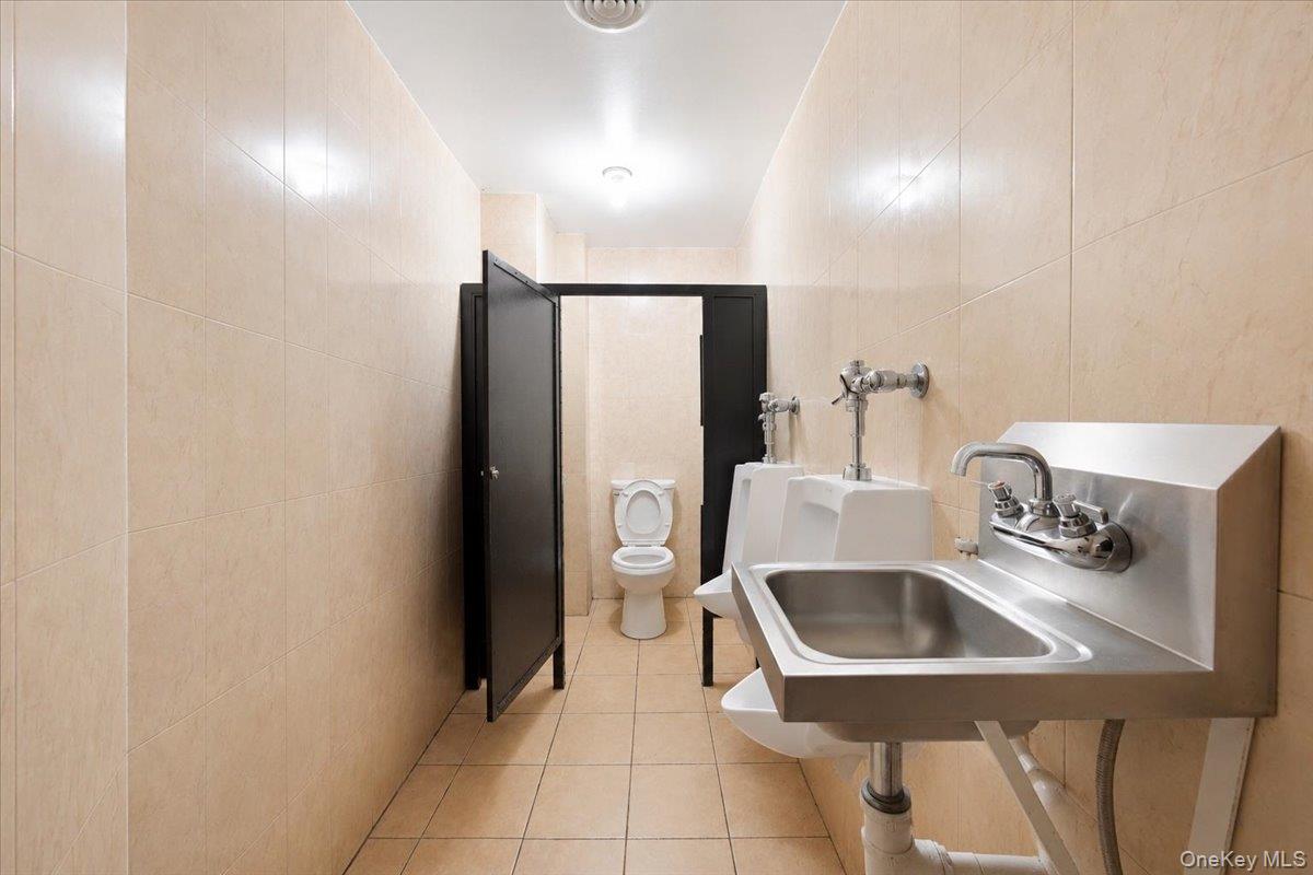 536 E 138th Street, Unit 8 photo 35