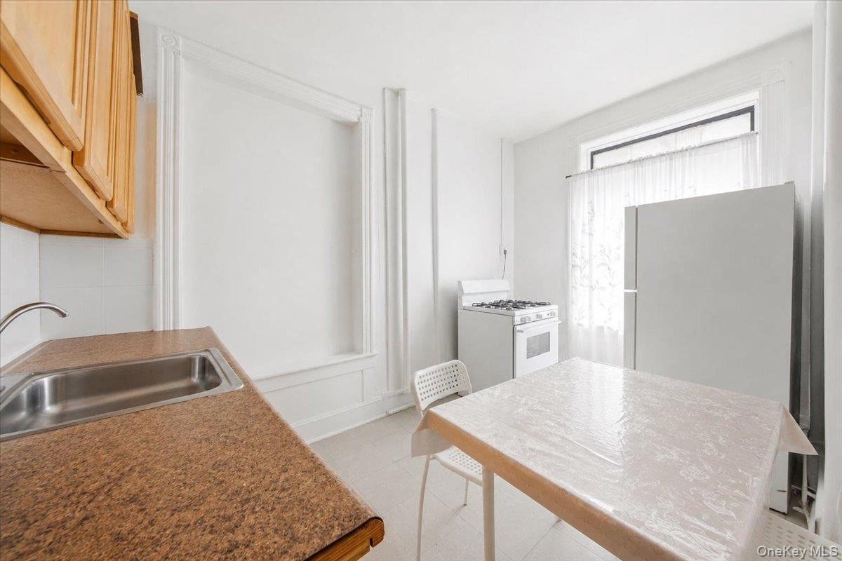 536 E 138th Street, Unit 8 photo 19