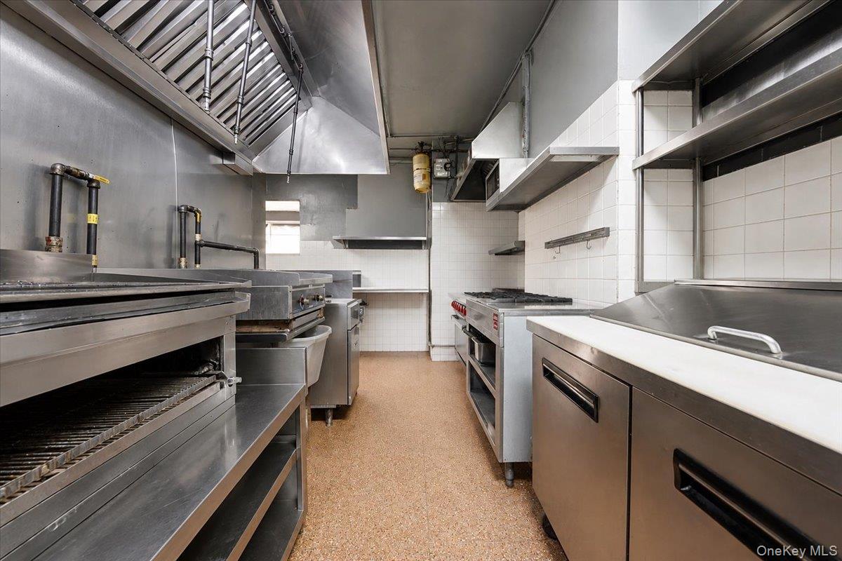 536 E 138th Street, Unit 8 photo 29