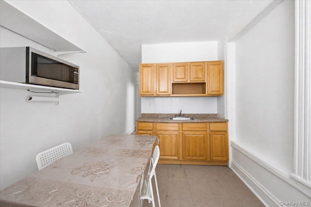 536 E 138th Street, Unit 8 photo 18
