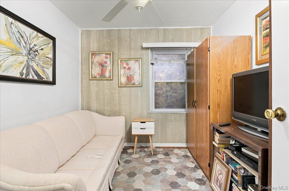 1030 Franklin Avenue, Unit 25 photo 13