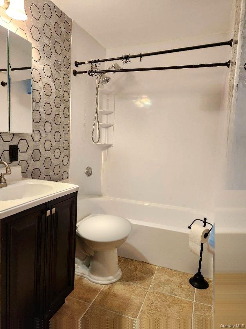 9711 N Conduit Avenue, Unit 2C photo 6