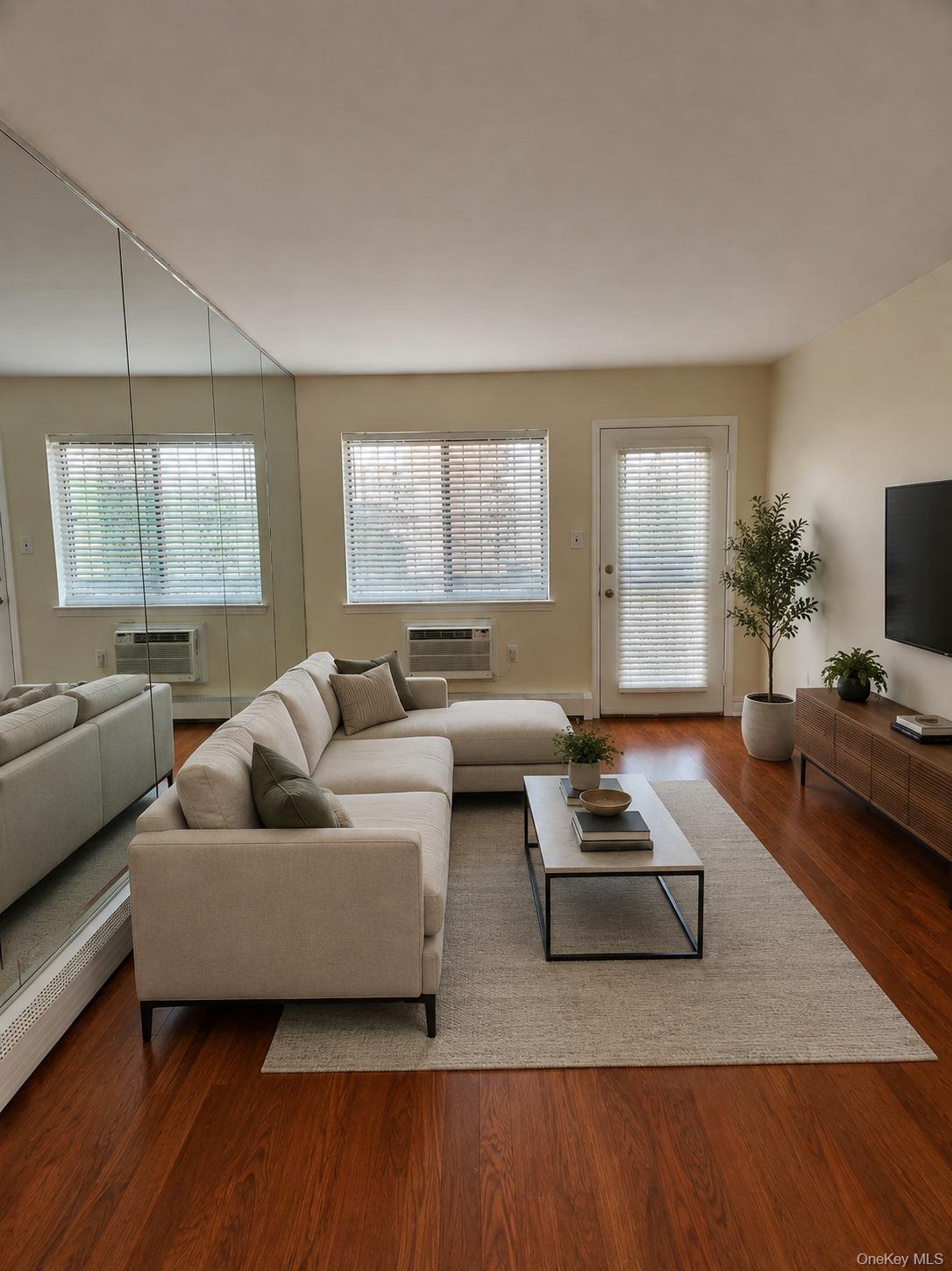 9711 N Conduit Avenue, Unit 2C photo 3