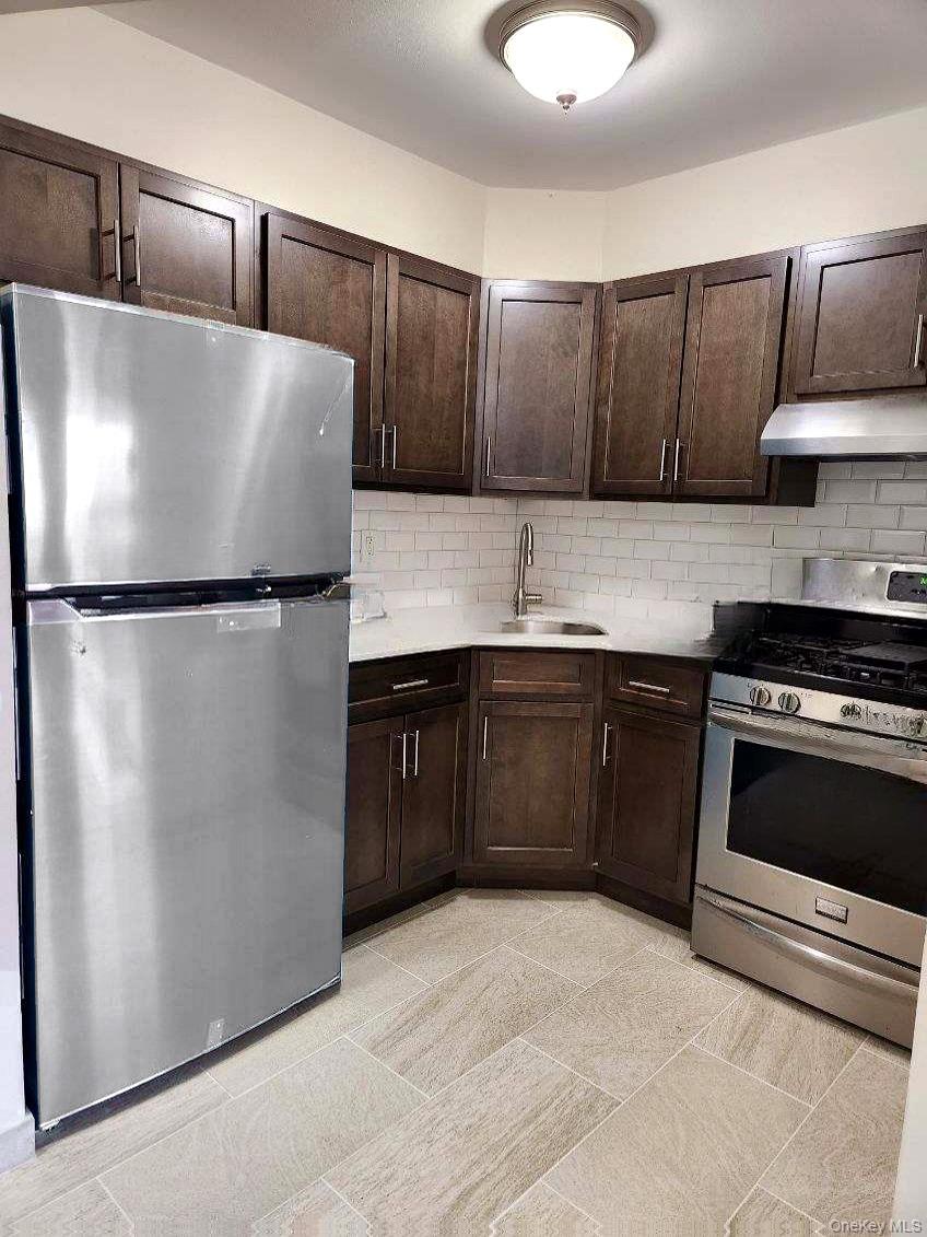 9711 N Conduit Avenue, Unit 2C photo 5