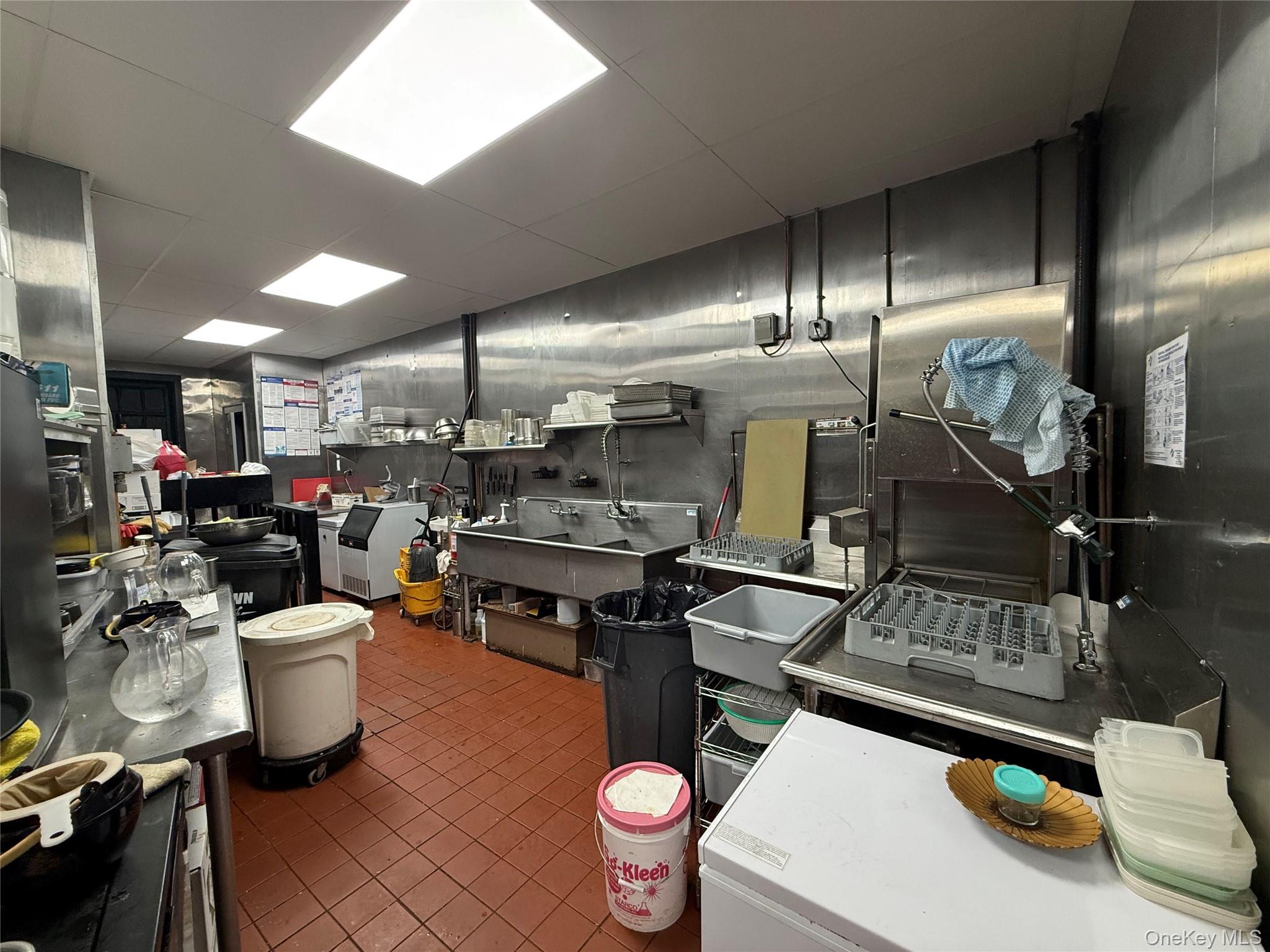 242-03 Northern Boulevard – For Sale photo 4