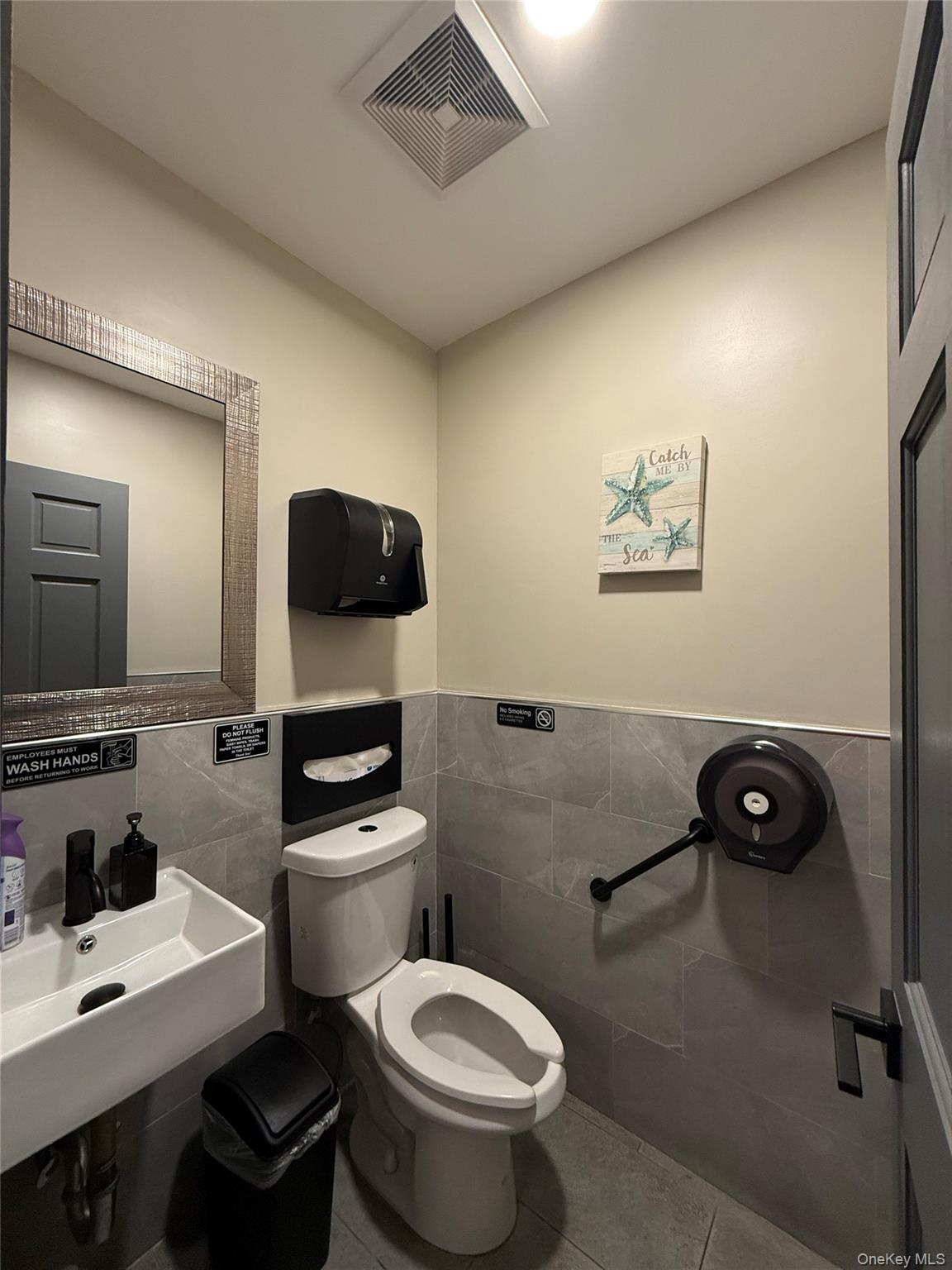 242-03 Northern Boulevard – For Sale photo 3