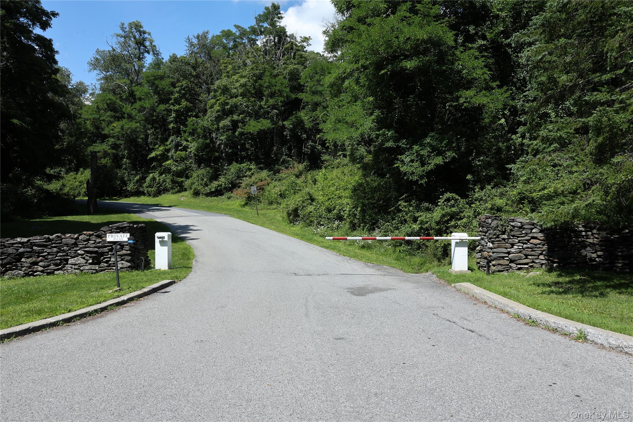 150 Deer Hollow Road – For Sale photo 3