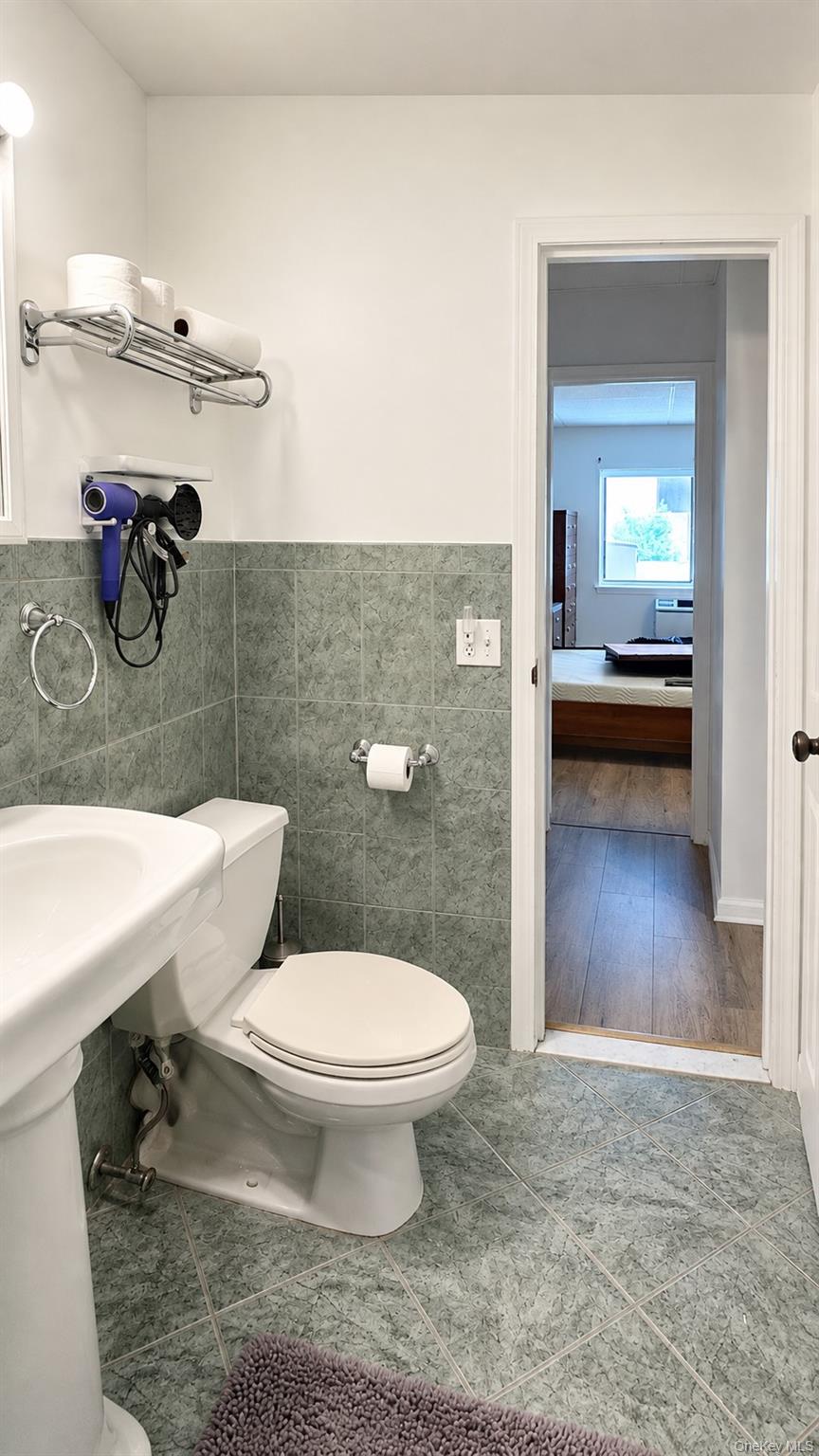 687 Bronx River Road, Unit 1J photo 18