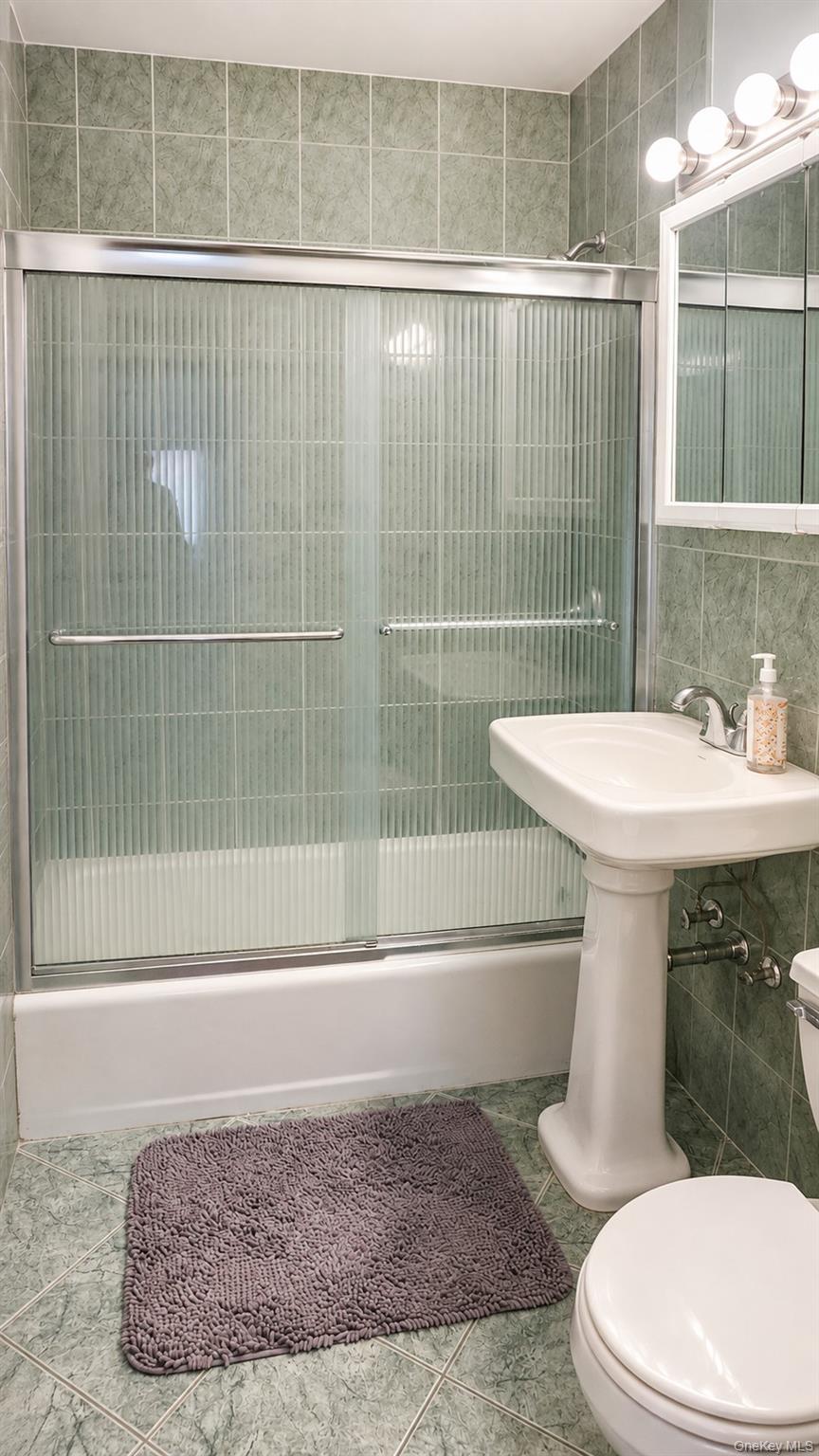 687 Bronx River Road, Unit 1J photo 15