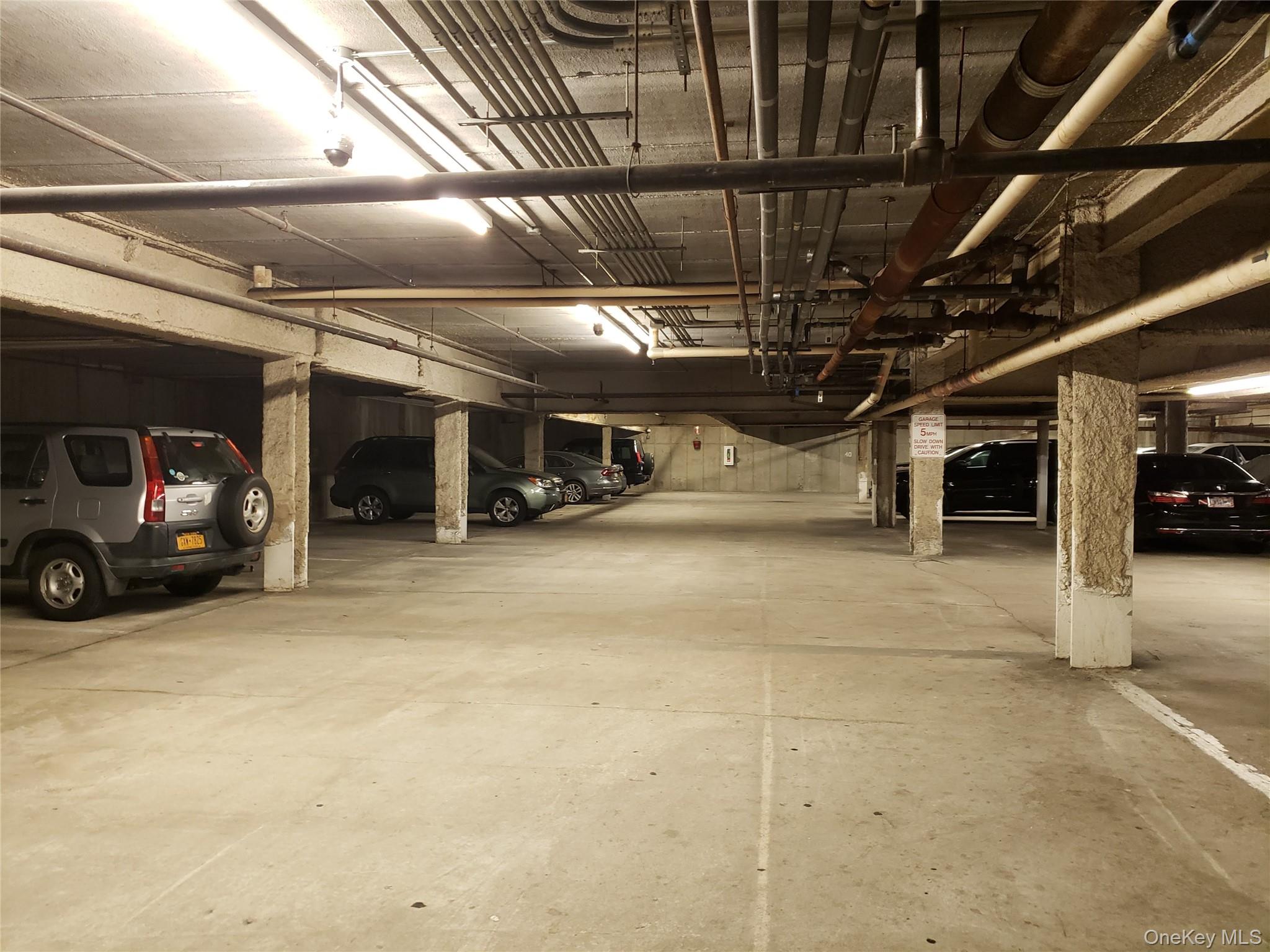 687 Bronx River Road, Unit 1J photo 33