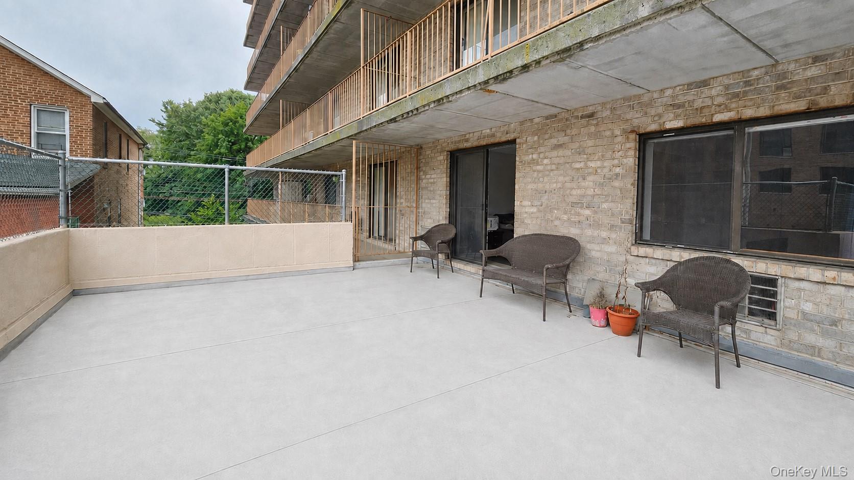 687 Bronx River Road, Unit 1J photo 28