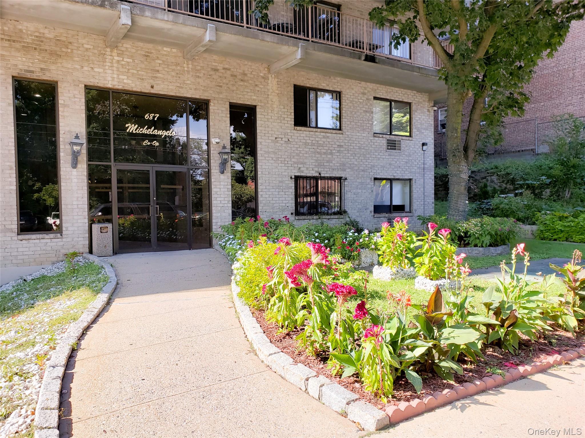 687 Bronx River Road, Unit 1J photo 3