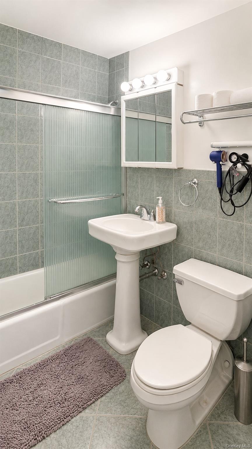 687 Bronx River Road, Unit 1J photo 17