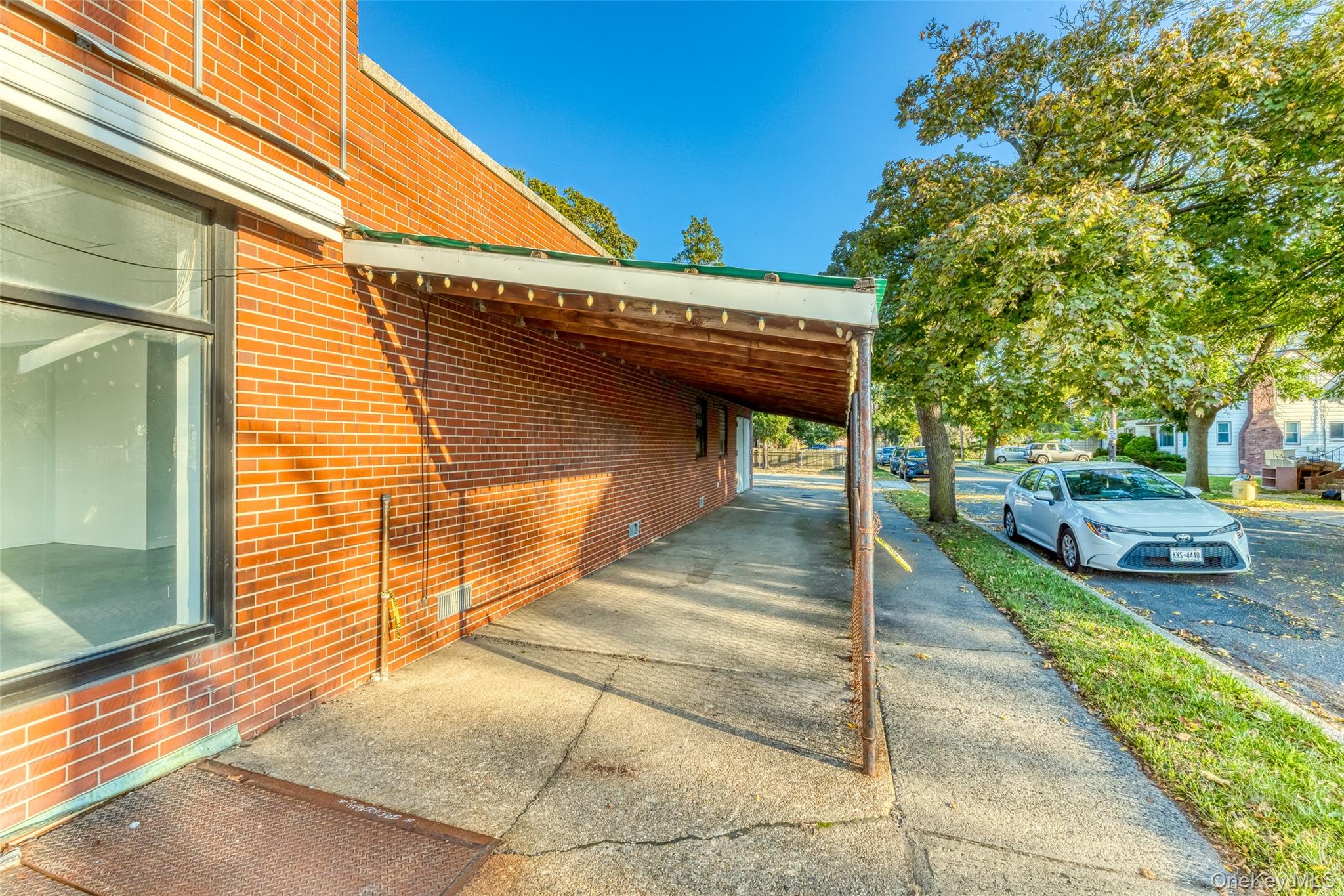 153-155 Woodbury Road – For Rent photo 2