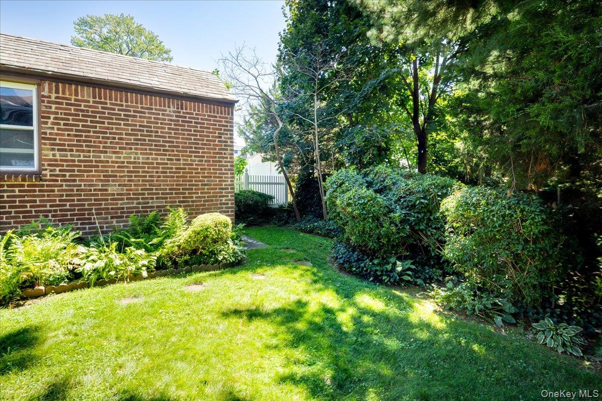 21110 34th Road – For Sale photo 22