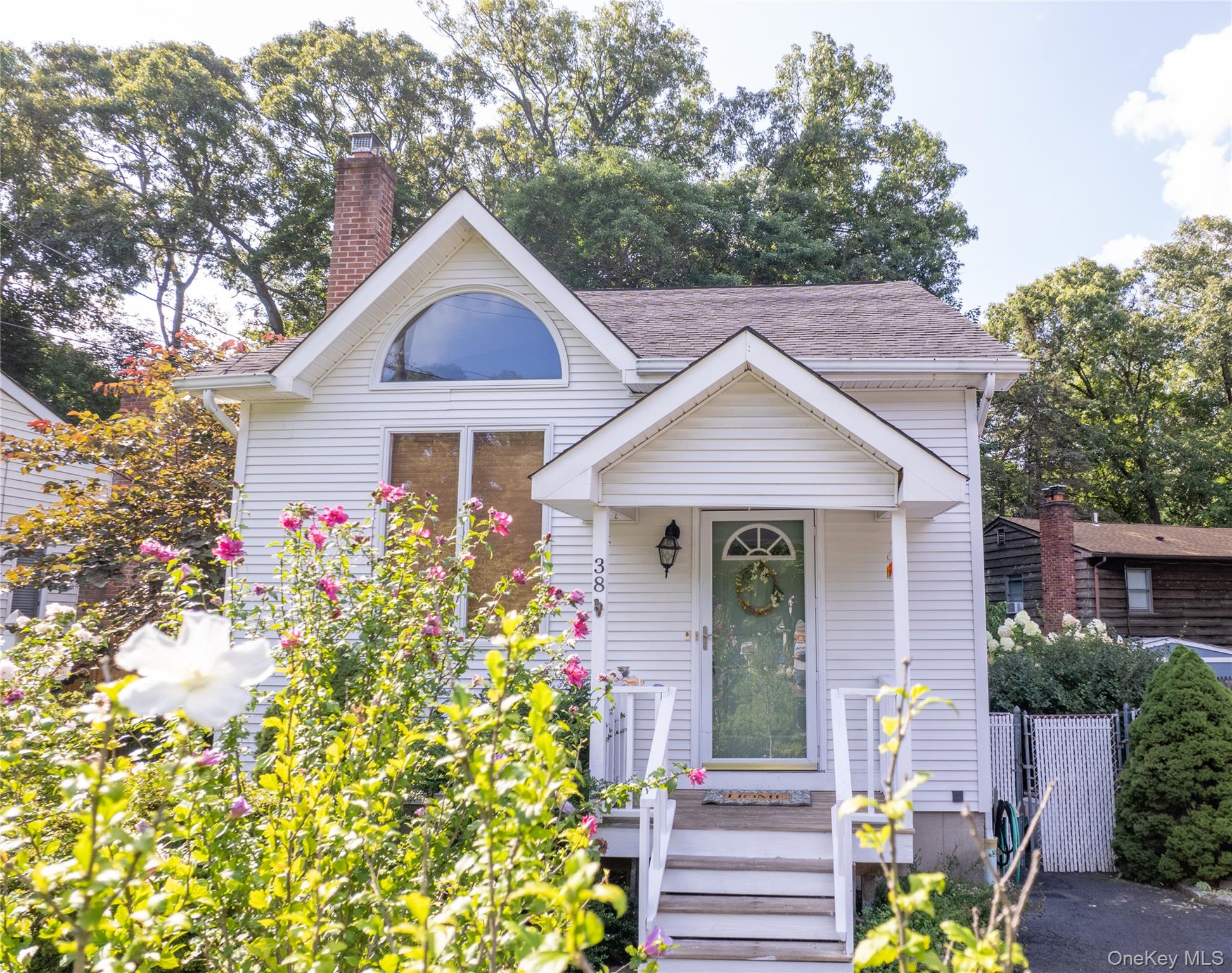38 Montauk Road – For Sale