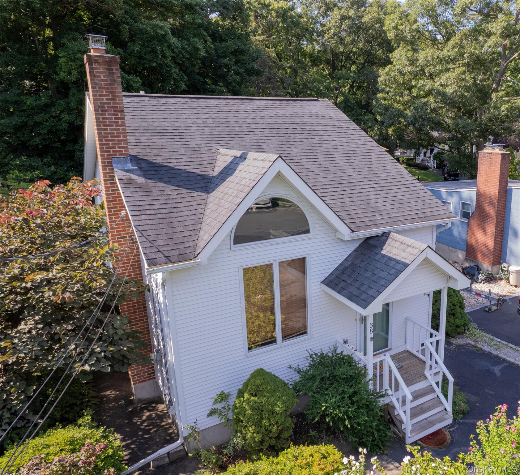 38 Montauk Road – For Sale photo 17