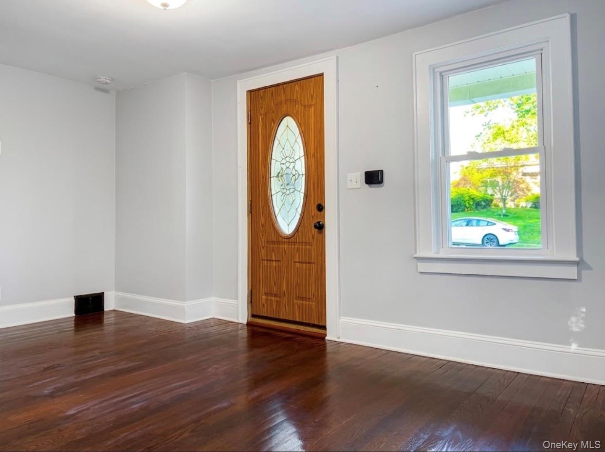 26 Gardner Avenue – For Sale photo 3