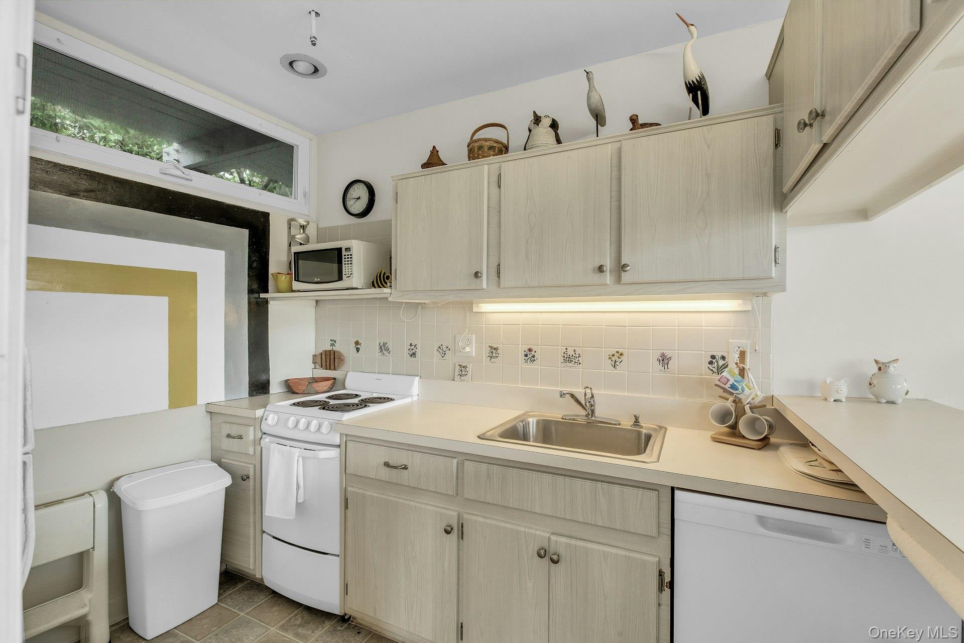 101 Dune Road, Unit C-8 photo 15